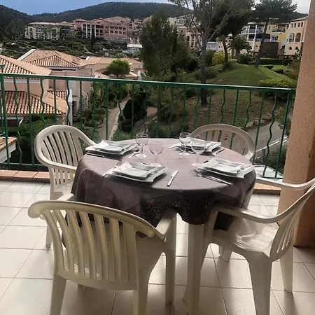 A Cap Esterel Village Pierre Et Piscines Et Parking Inclus Saint-Raphael (Var)