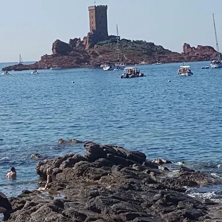 à Cap Estérel Agay- Village Pierre Et Quartier Belvédère Piscines Et Parking Inclus Apartamento