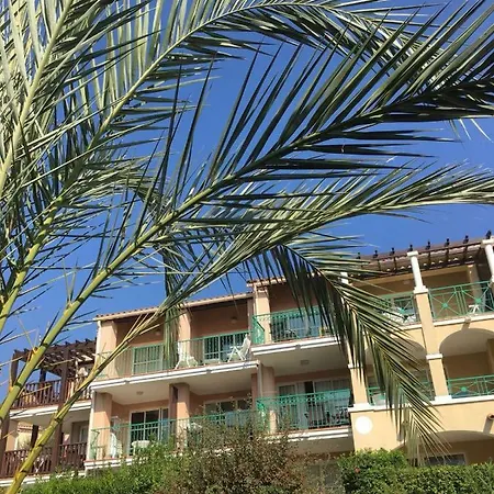Lägenhet A Cap Esterel Village Pierre Et Piscines Et Parking Inclus *