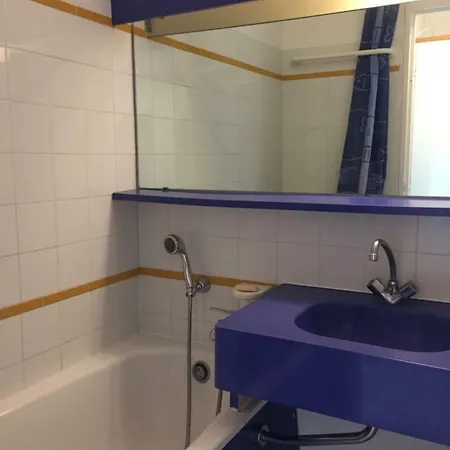 Apartment A Cap Esterel Village Pierre Et Piscines Et Parking Inclus