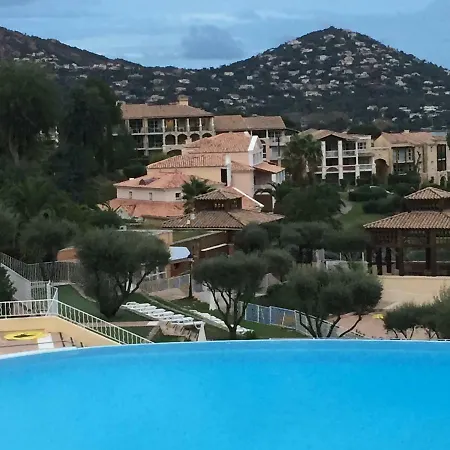 A Cap Esterel Village Pierre Et Piscines Et Parking Inclus *